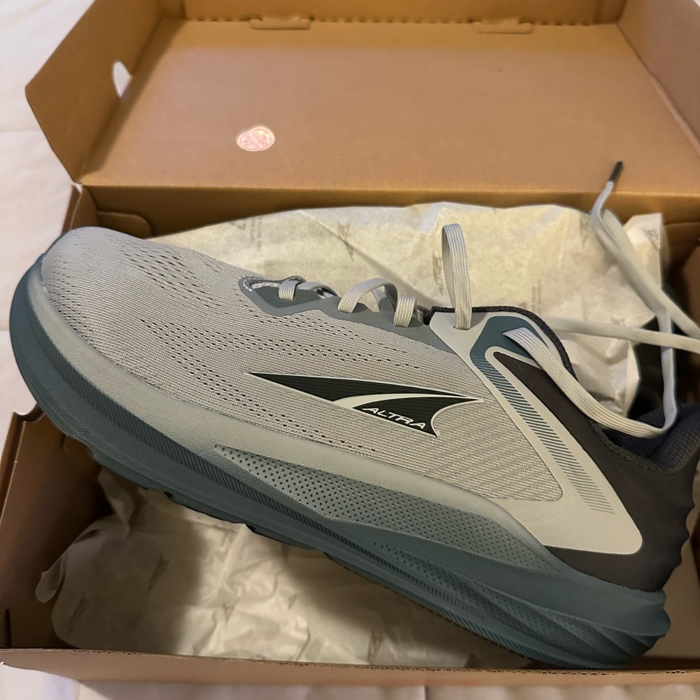 Altra Torin Light Gray Athletic Shoes - Brand New